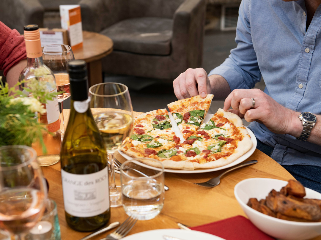 Easby餐馆和美食-The Station Café Bar