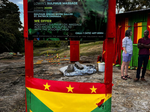 Hidden Treasures Hikes-St. George's必去景点