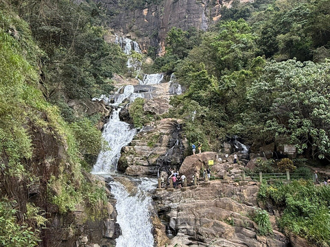 Kandy Hotels  Cars-康提必去景点