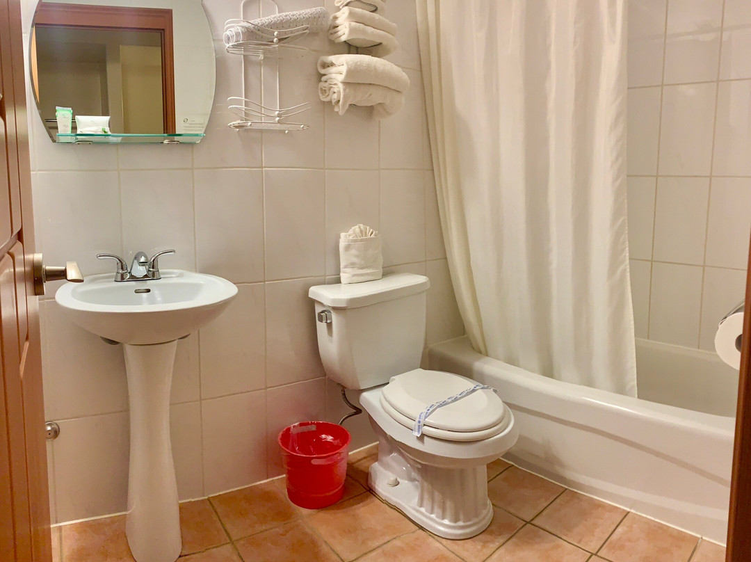 Queen Bee Hotel主图