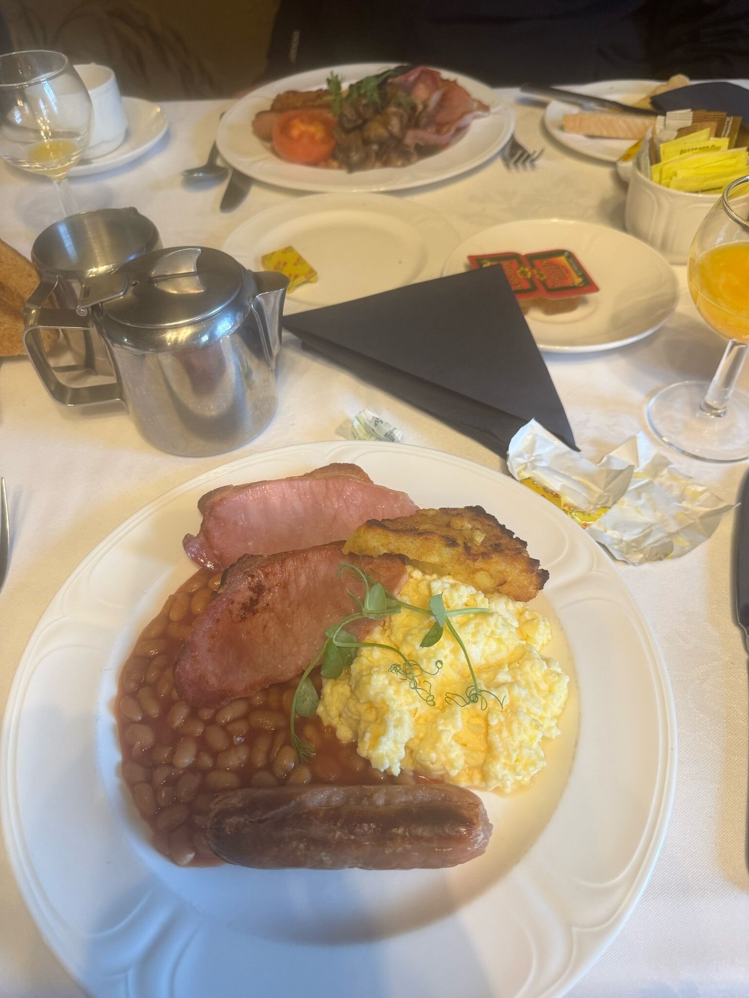 The County Hotel Haverfordwest-官方