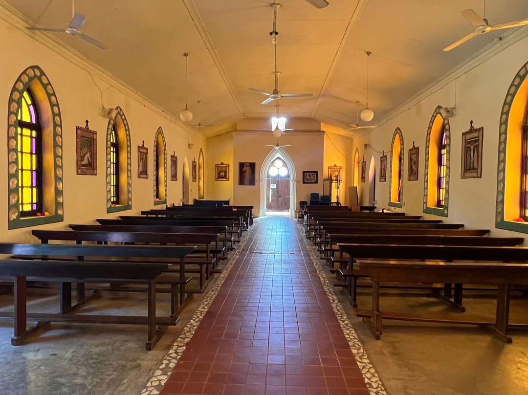 Beagle Bay Sacred Heart Church景点图片