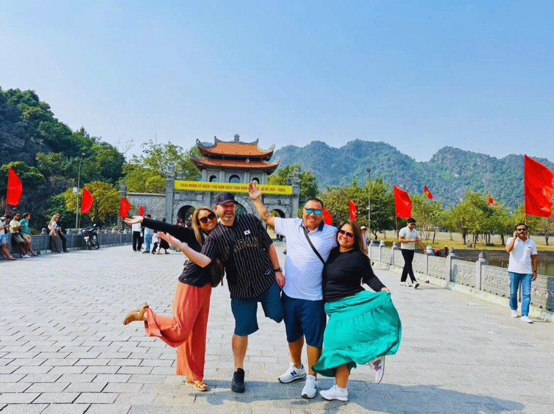 Bach Duong Travel
