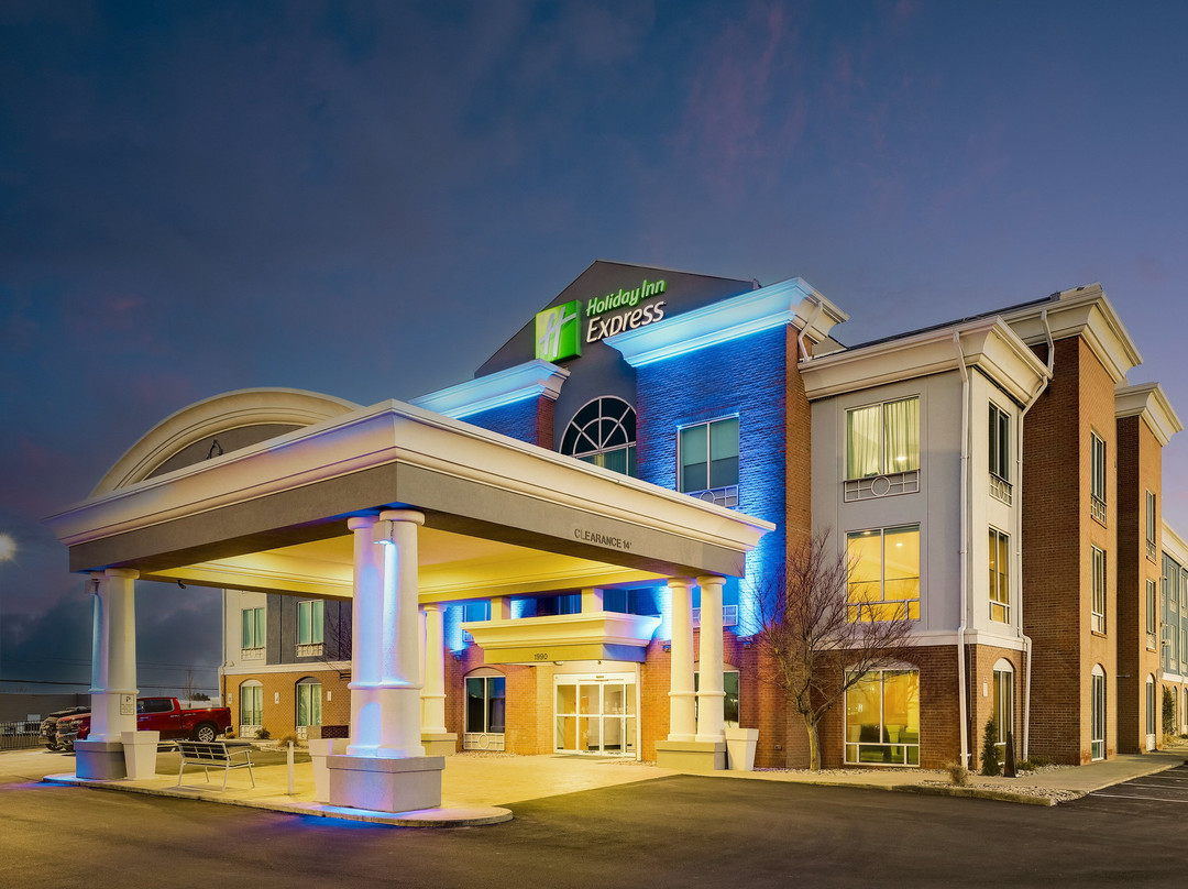 Holiday Inn Express & Suites Richmond By IHG主图