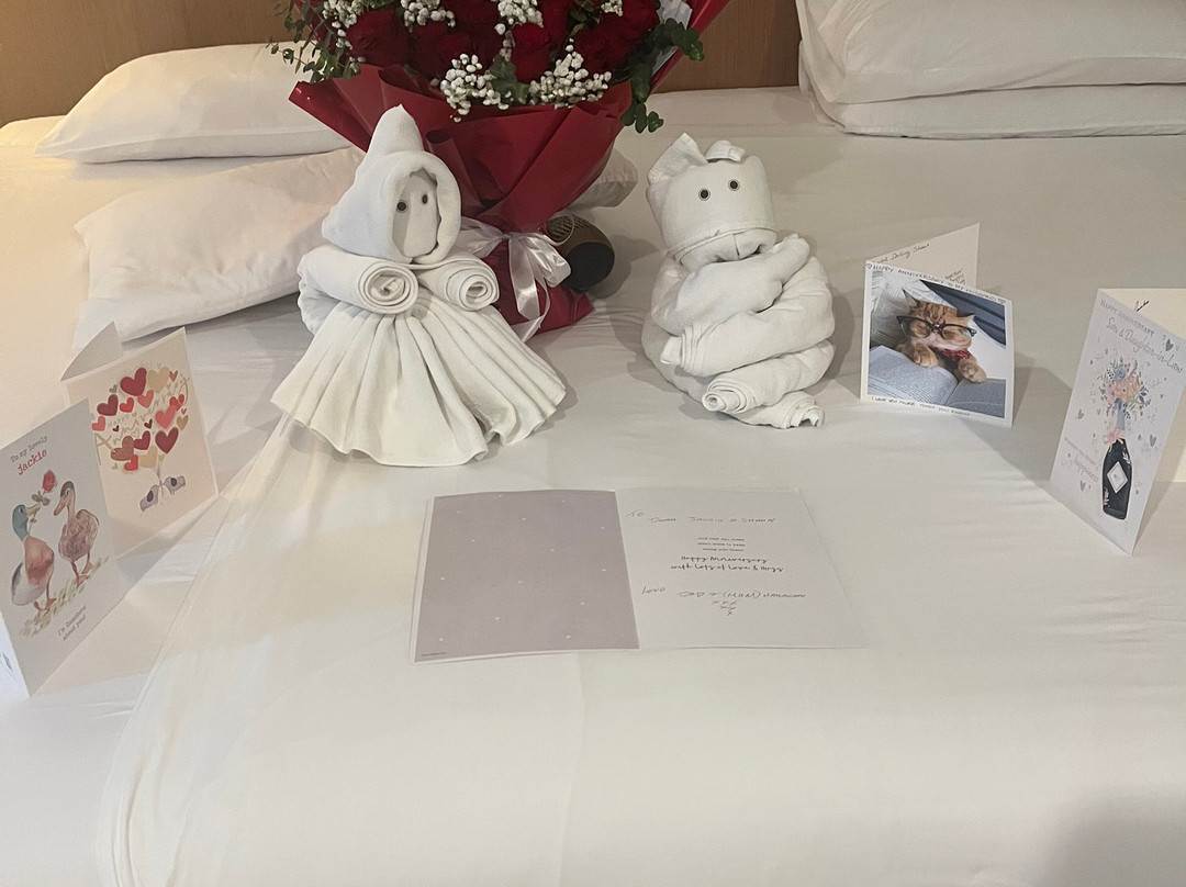 查纳莱山边度假酒店主图