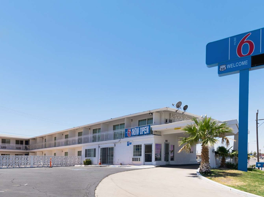 Motel 6 Barstow, CA - Route 66