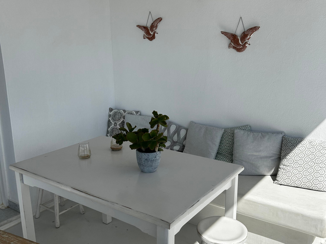 Aeolos Villas Sustainable Living主图