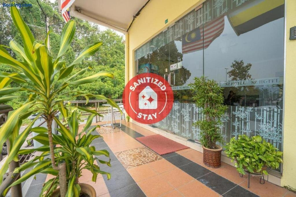OYO 89328 Sz Hotel