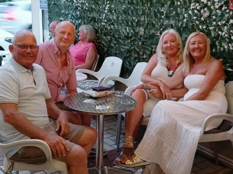 Toms Tavern-托雷莫里诺斯必去景点