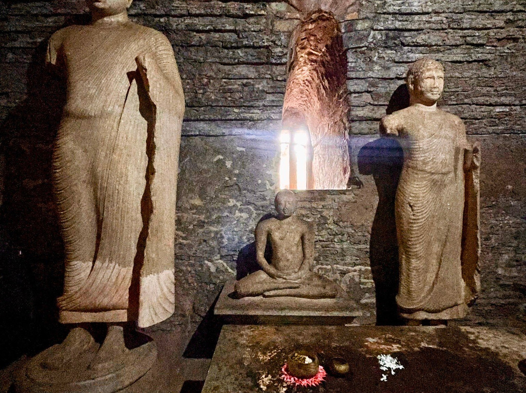 Dalada Maluwa-波隆纳鲁瓦必去景点