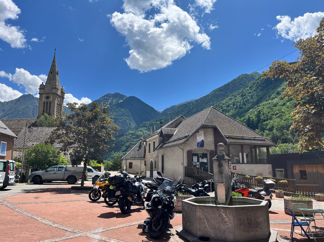 Moto-Plaisir-Ville-la-Grand必去景点