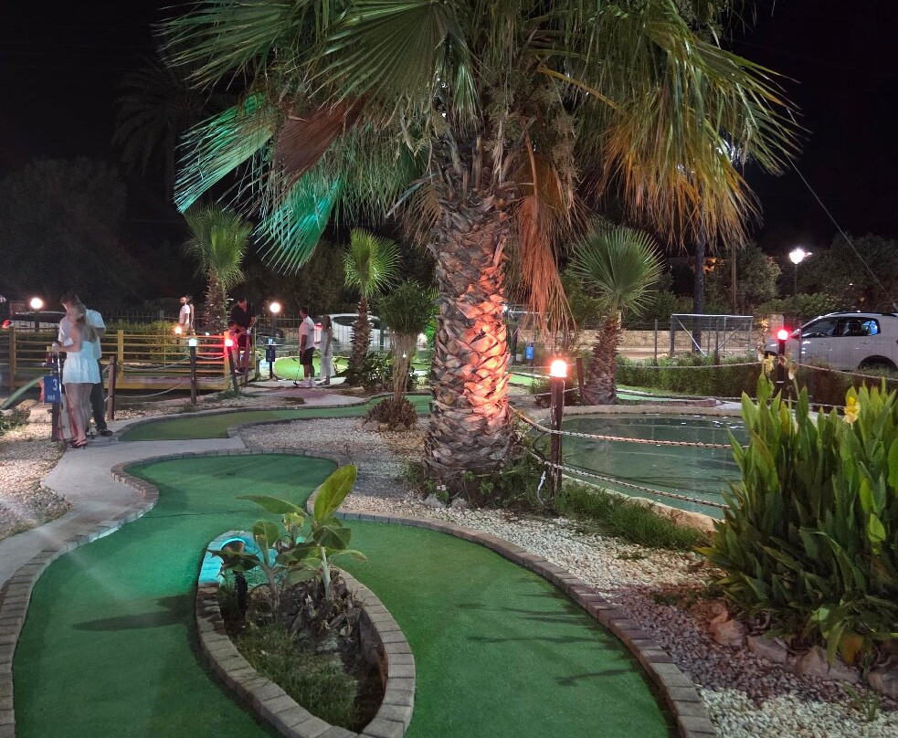 Fantasy Mini Golf-提斯里菲必去景点