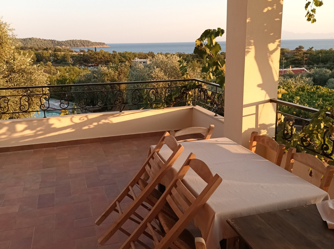 Moonbeam Hotel主图