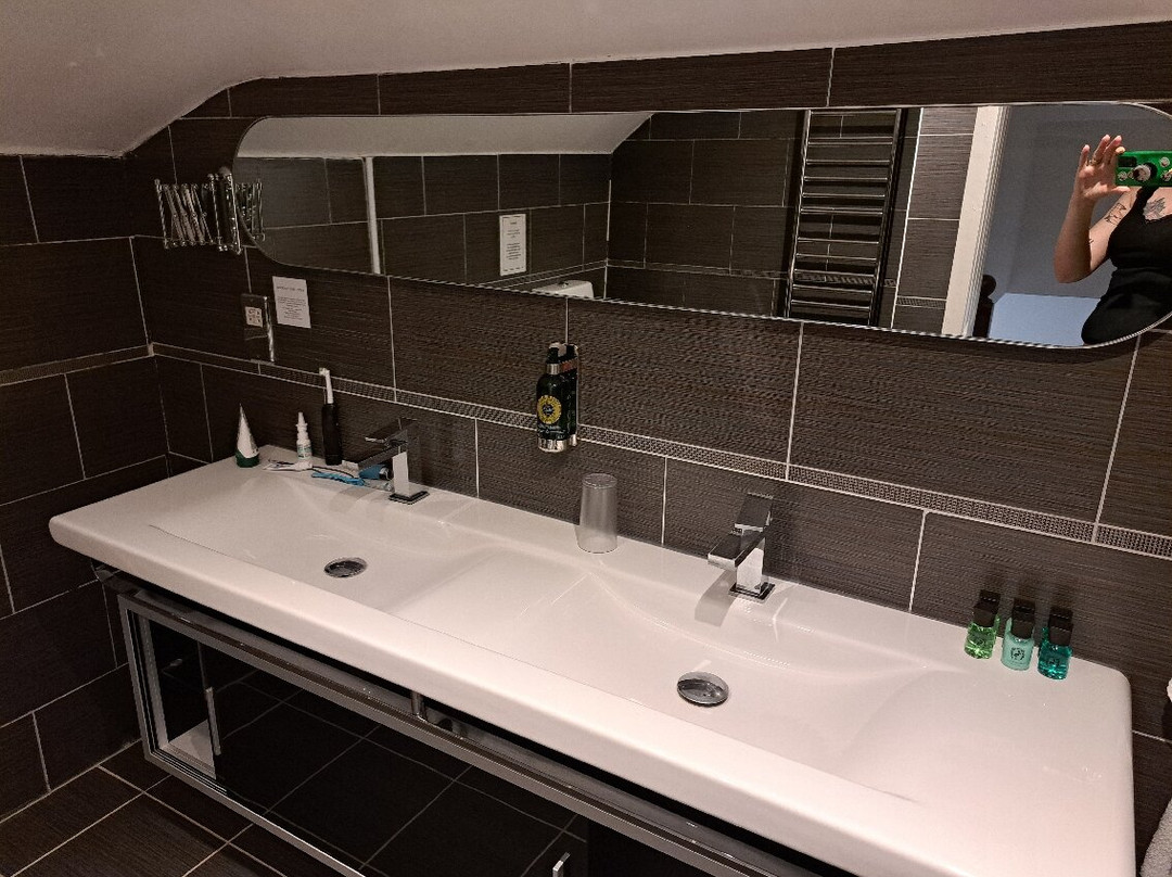 The Clarence Boutique Rooms主图