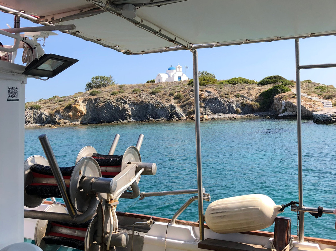 Zeppos Fishing Tours-纳乌萨必去景点