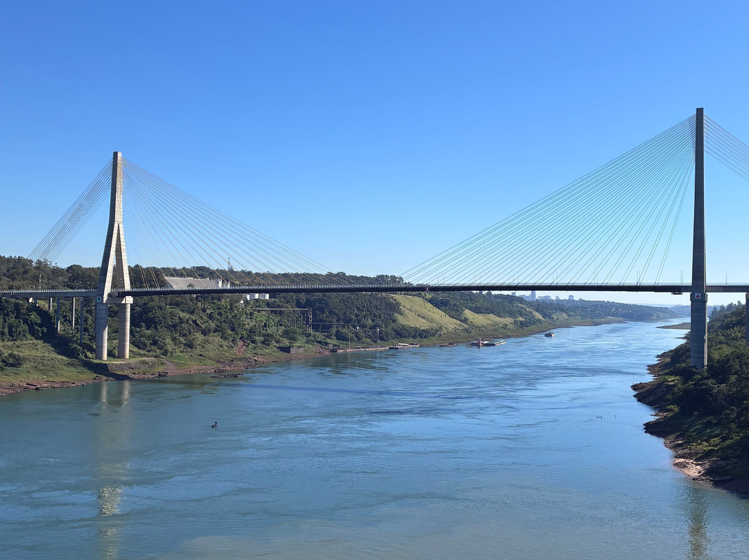 Hito Tres Fronteras-伊瓜苏港必去景点