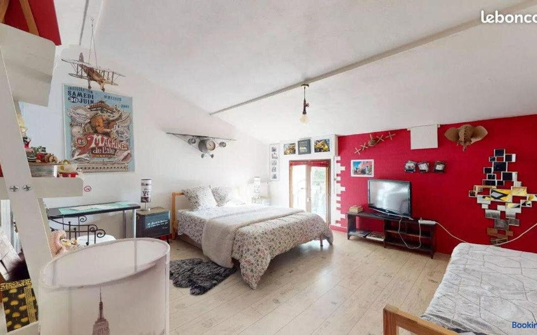 Port-Saint-Pere酒店住宿-Aéroport Chambre