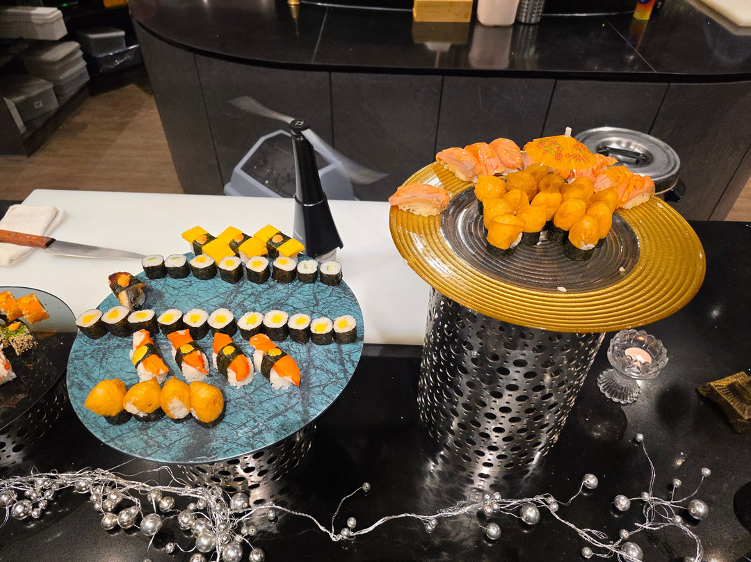 KUROMA Buffet & Dining