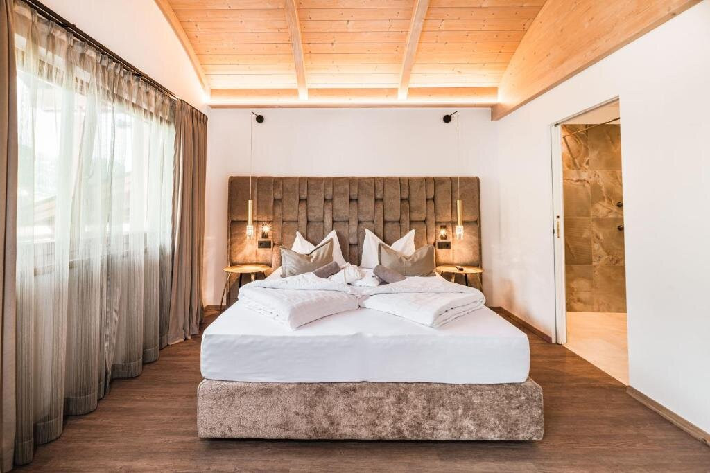 魏因加登酒店主图