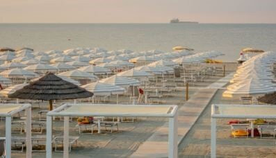 Bagno Tropicana Beach-Fiumaretta必去景点