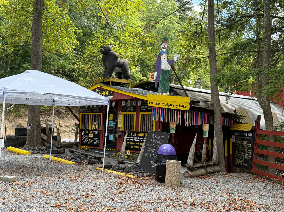The Mystery Hole-Ansted必去景点