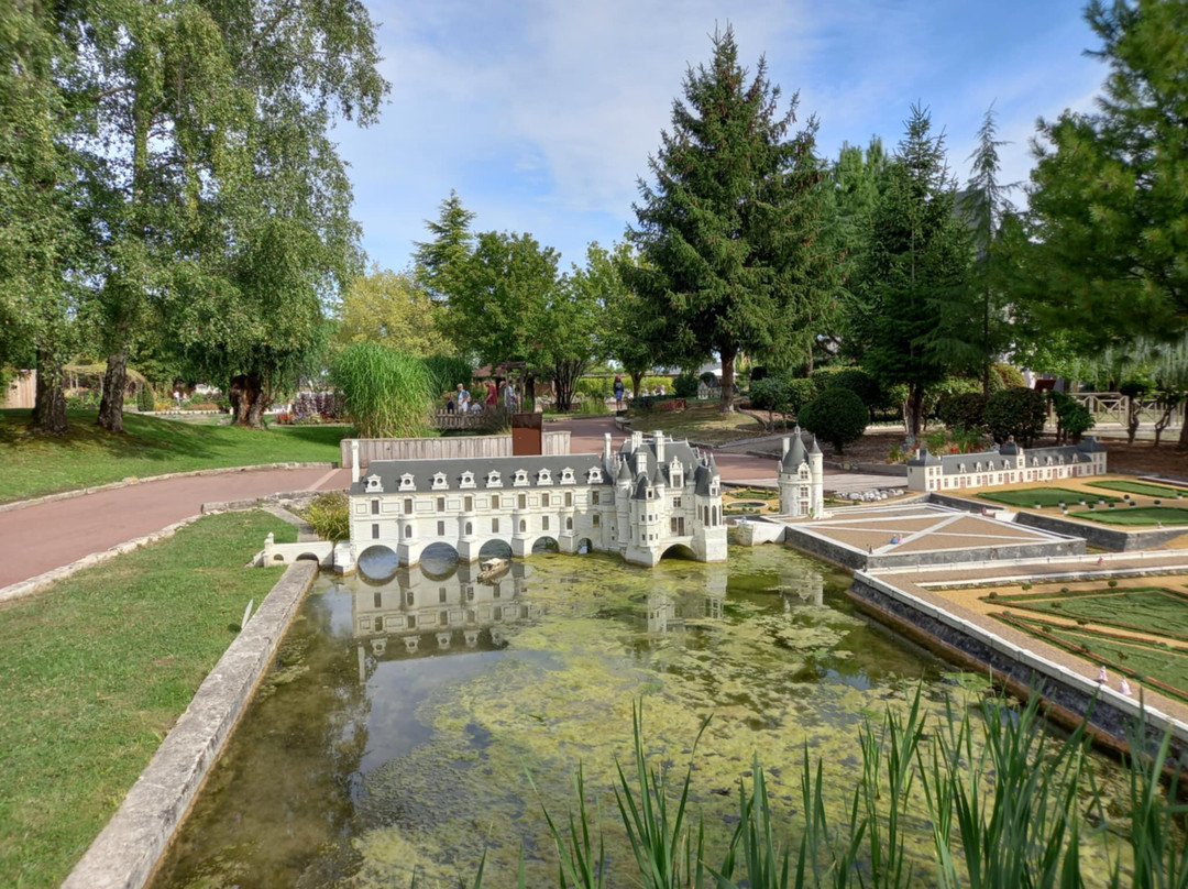 Parc Mini-Châteaux-昂布瓦斯必去景点