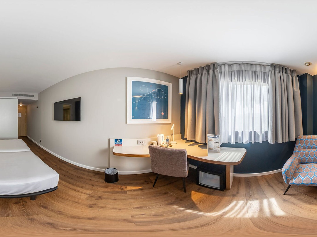 Travelodge Málaga Aeropuerto主图