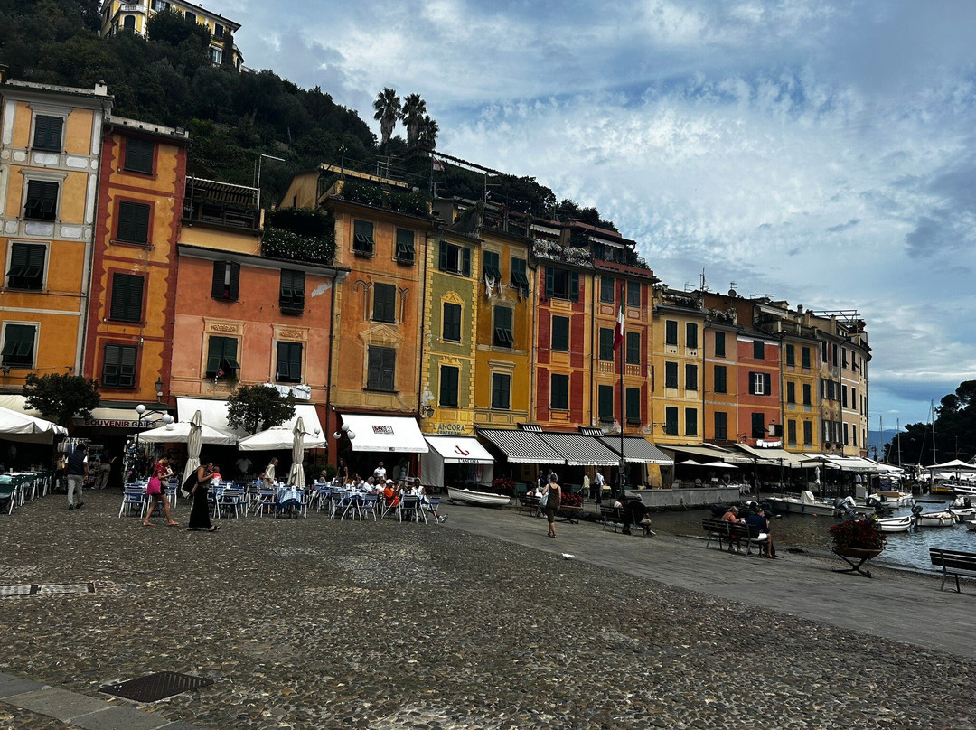 Red Carpet Coastal Walk-拉帕洛必去景点
