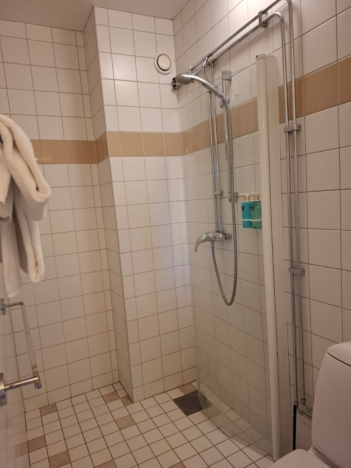 第一约尔延柯克酒店-浴室