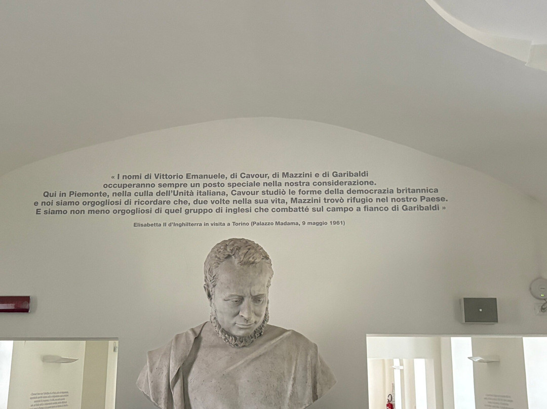 Castello Cavour Santena-Santena必去景点