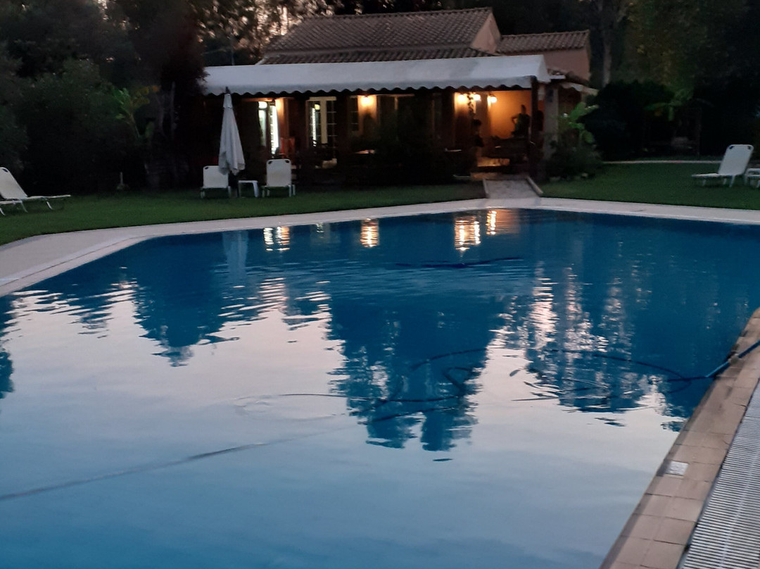 Tellis Holiday Rooms By Hotelius主图