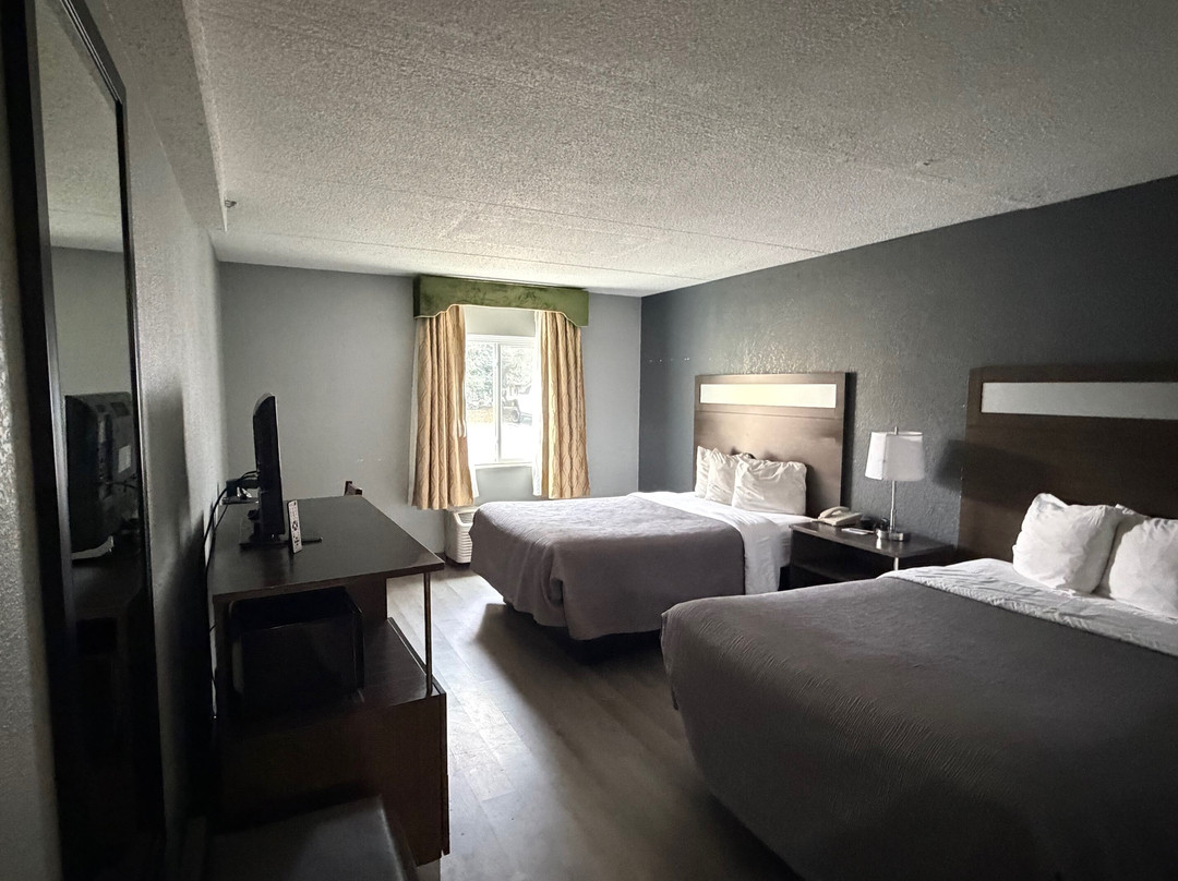 Quality Inn & Suites - Coldwater主图