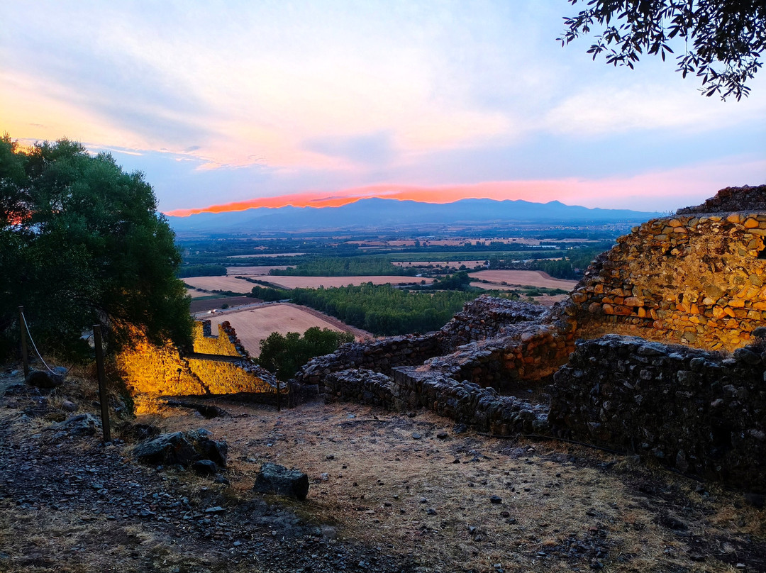 Castello di Acquafredda-Siliqua必去景点