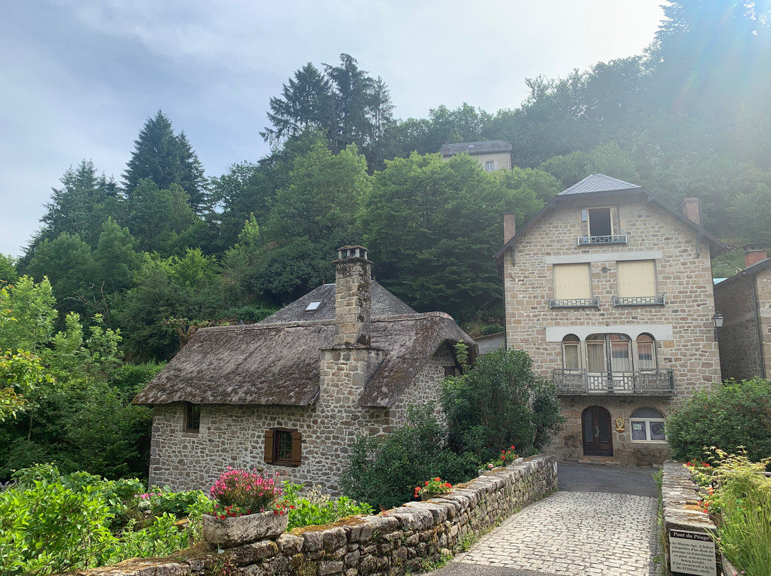 Eglise Saint-Pardoux-Gimel-les-Cascades必去景点