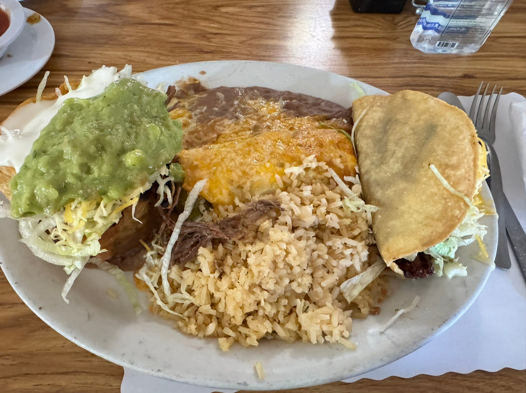 La Curva Restaurant & Sport Bar