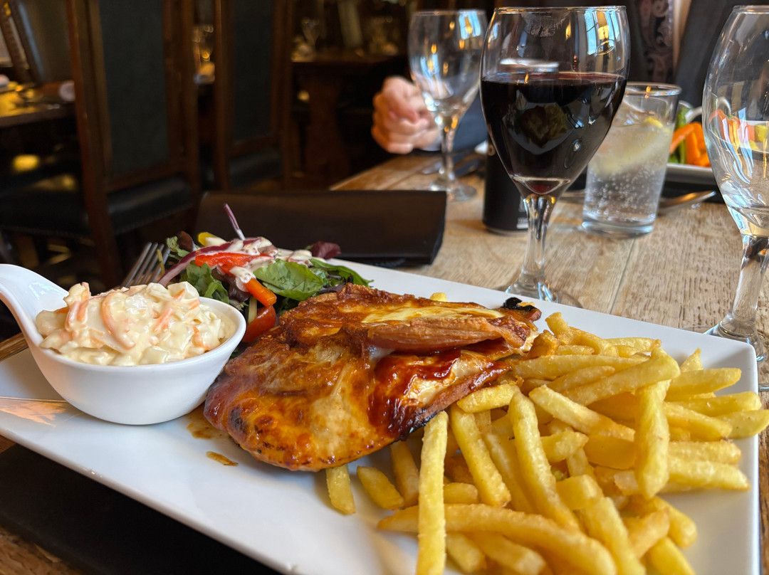 霍利斯酒店主图