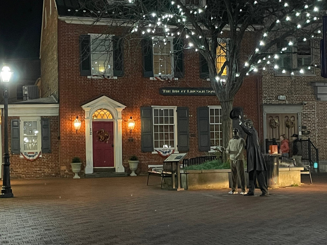 Inn at Lincoln Square主图