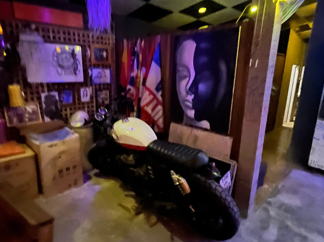 B52 Joe's Bar Bangsak-Bang Muang必去景点