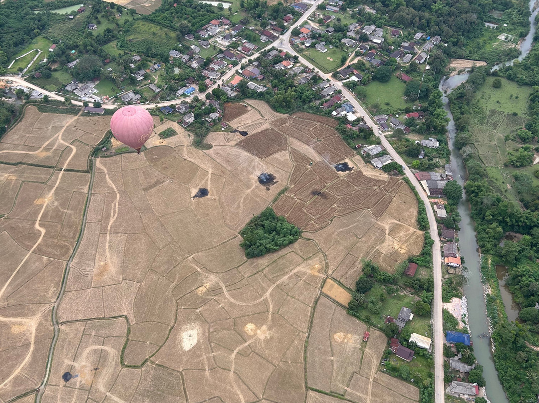 Above Laos Ballooning Adventures-旺阳必去景点