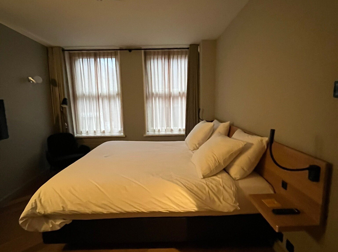 多库姆修道院主图