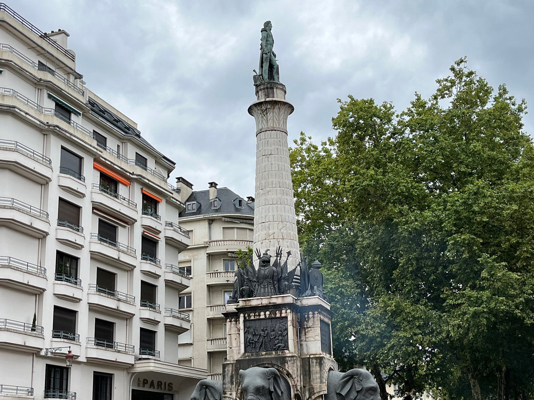 La Fontaine des Elephants (Fountain of Elephants)-尚贝里必去景点