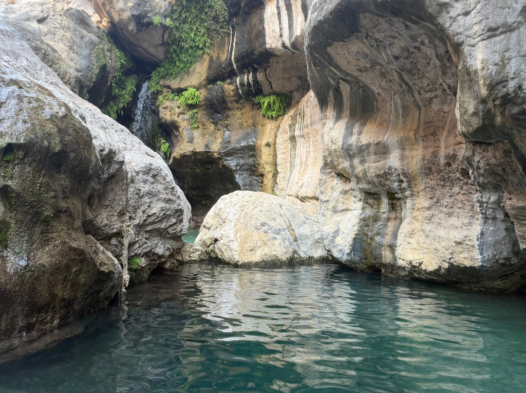 Wadi Tiwi Mibam Adventure-提维必去景点