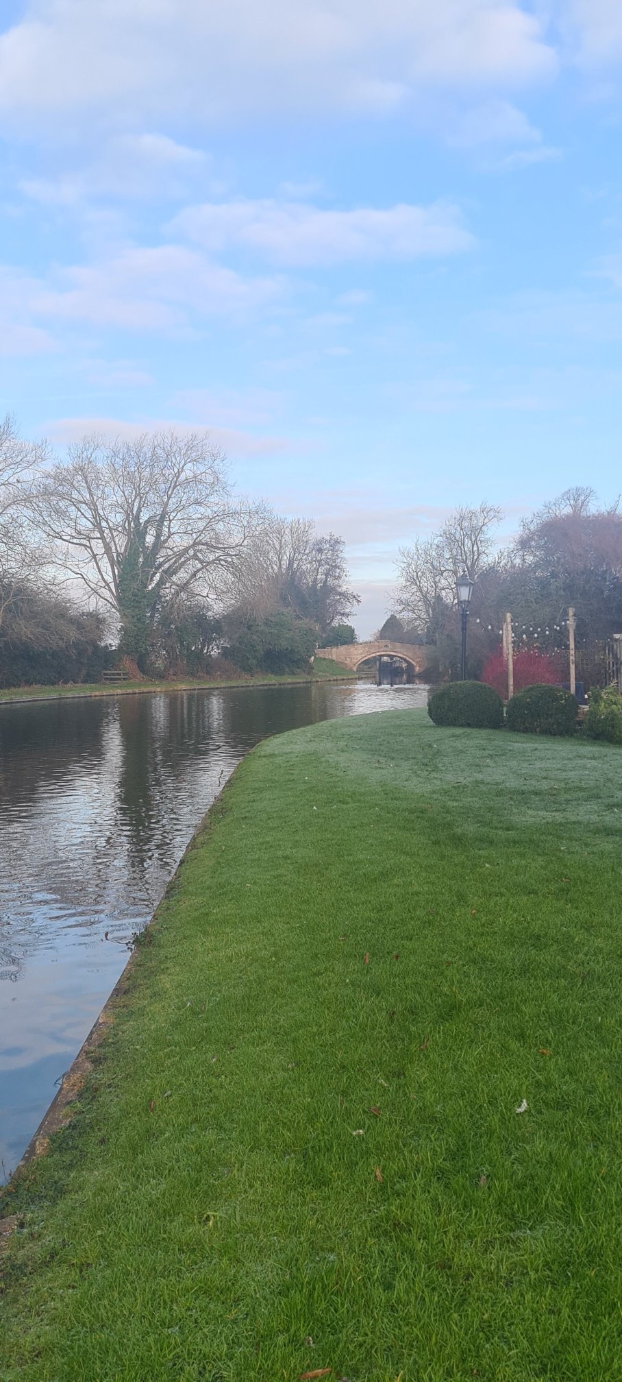 The Moat House-官方