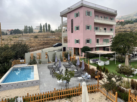 Beit Mirna Guesthouse & Chalet - Ehden主图