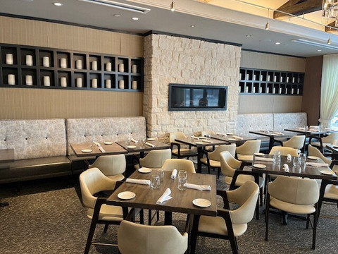 Louie's Prime Steak & Seafood