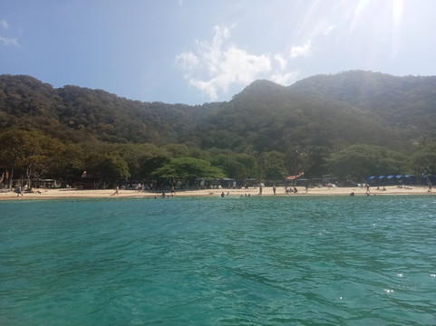 Playa Cristal-圣玛尔塔必去景点