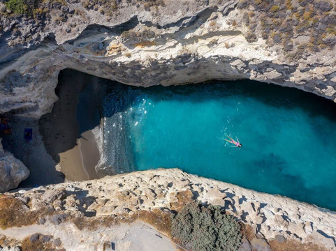 Kastanas Beach-米洛斯岛必去景点