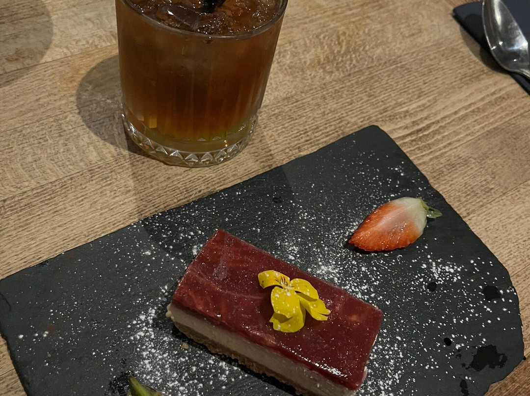 The Curious Fox主图