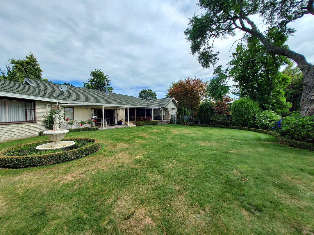 萨马松民宿主图