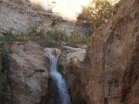 Tamerza Canyon-吐泽尔必去景点